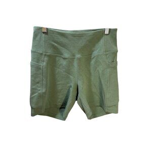 Lululemon Womens Medium Green High-Waist Yoga Shorts With Pockets‎